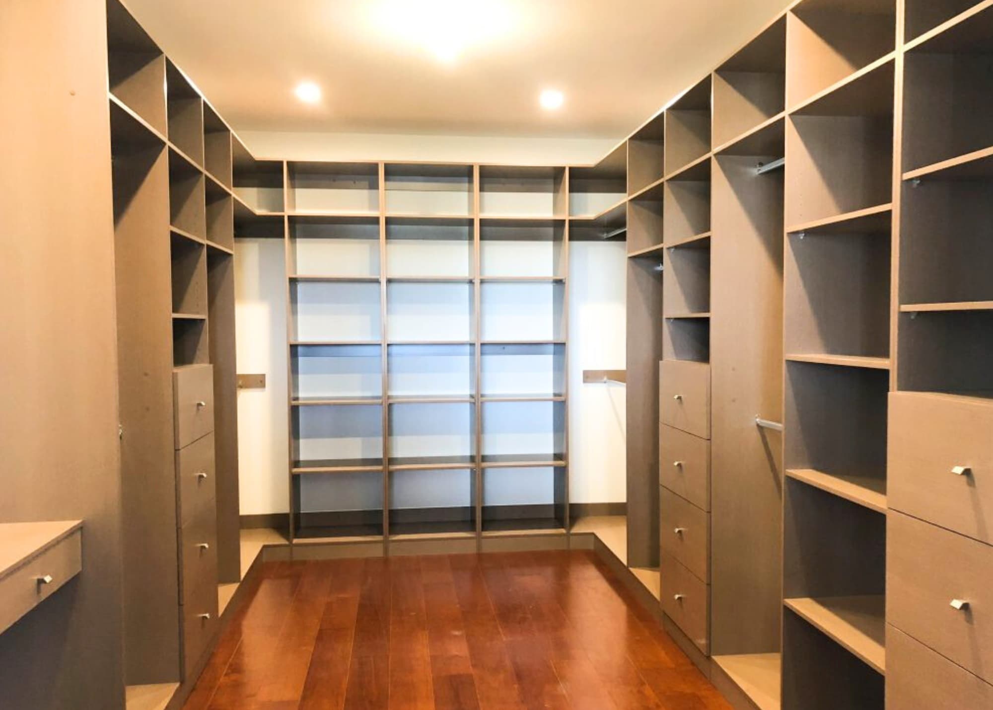 Coloured Wardrobe Finishes