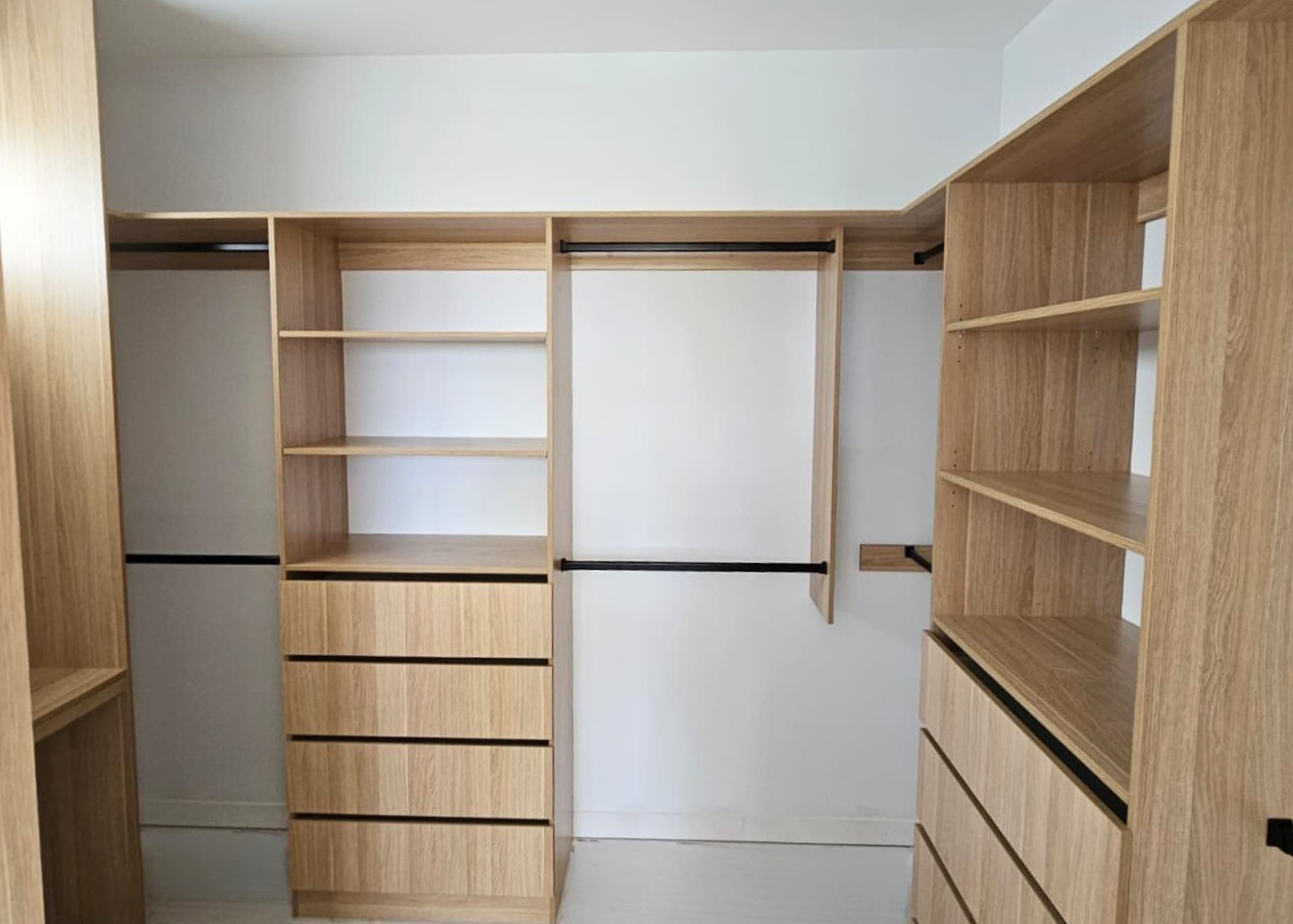 Coloured Wardrobe Finishes