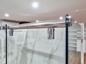 Frameless10mmSliding-Hydro-CivicShowroom