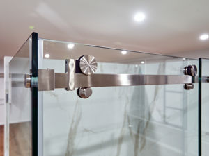 Frameless10mmSliding-Opto-CivicShowroom2