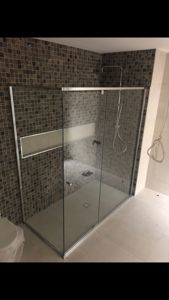 Semi-FramelessShowerScreen
