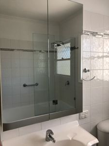 MirrorShavingCabinet