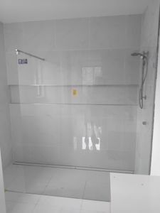 10mmpanelsatinchromehardwareclearglassenduroshield