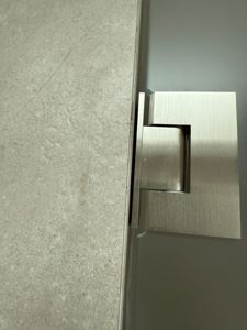 10mmhingedbrushednickelhardwareoptiacideetchglass