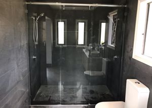 Product-ShowerScreen_10mmFrameless_Hydro2