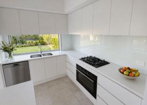 Product-PaintedGlassSplashback-5