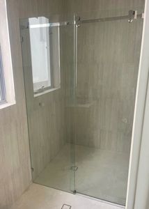 ShowerScreens_10mm_Sliding_Opto_PolishedSilverHardware_Front