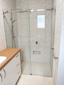Shower Screen - 10mm Frameless - Opto - Silver - 7801554-CG