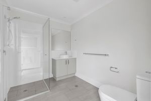 6mmShowerScreen_BCCHomes
