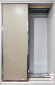 DSC00664_Frameless_FingerGripMicroFrame_PolishedSilverFrame_Mist