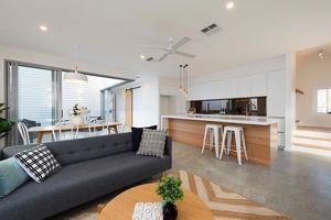 Splashbacks_MirrorMax_Bronze_LinearDesignAndConstruct