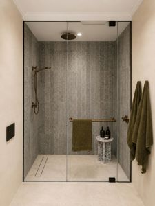 ShowerScreens_10mm_Pivot_GreyGlass_BlackHardware_CG_zoomout