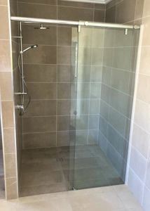 ShowerScreens_10mm_Sliding_Hydro_PolishedSilver