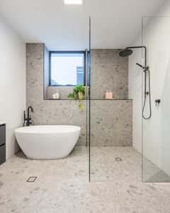 ShowerScreens_10mm_Panels_LucullanDesign