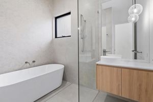 ShowerScreens_10mm_Panels_Mirrors_Frameless_Rectangle_GJGardnerBrisbaneSouth2