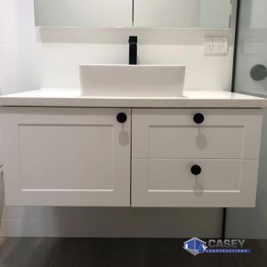 ShowerScreens_10mm_Panels_ShavingCabinets_White_Recessed_CaseyConstructionsPtyLtd3