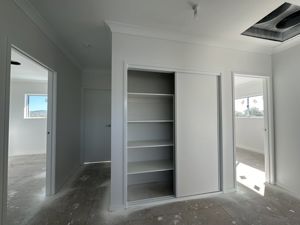 White_Wardrobe_Doors_Fixed_Shelf_WhiteFrame_gjgardnerspringfieldripley