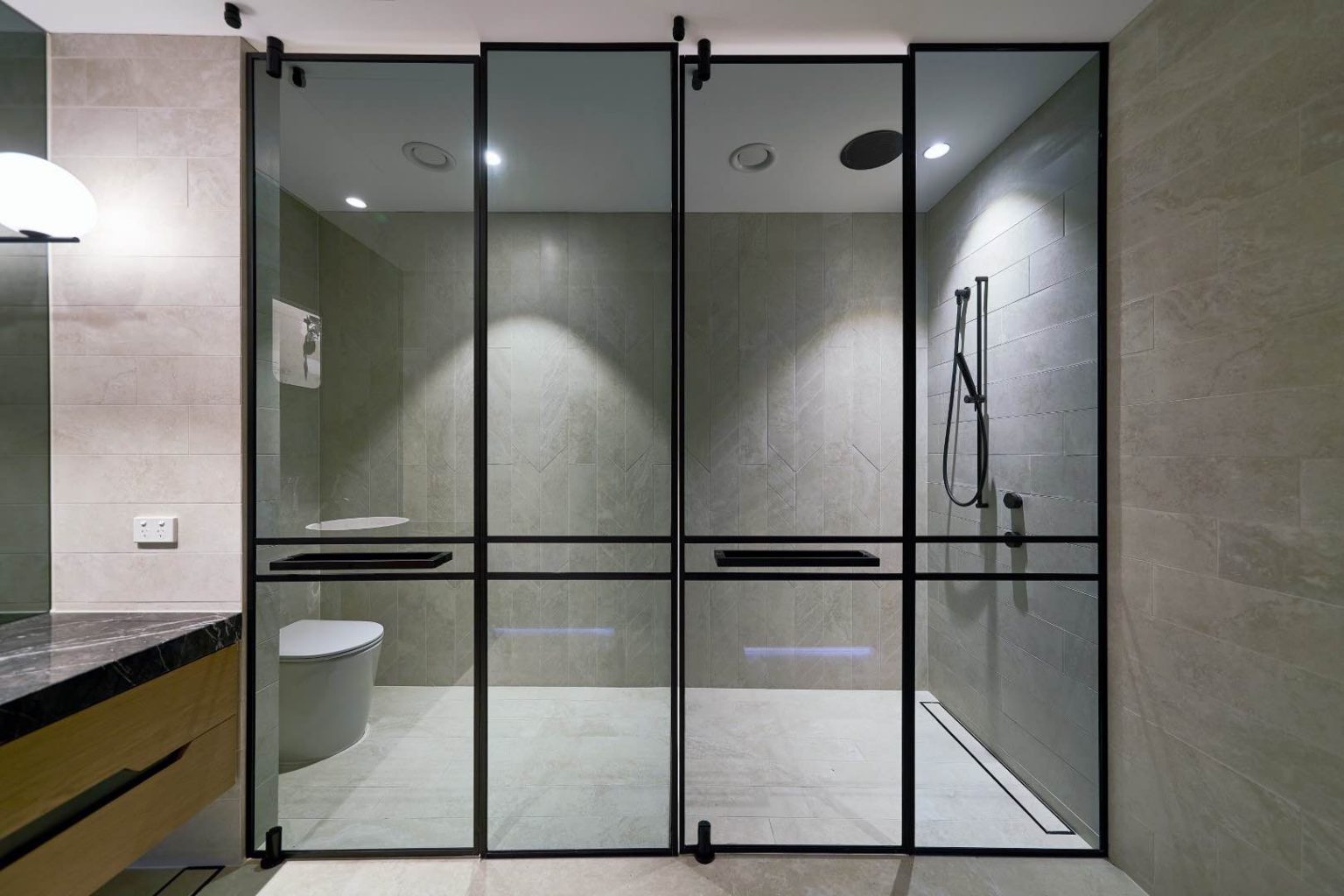 10mm Pivot Shower Screens